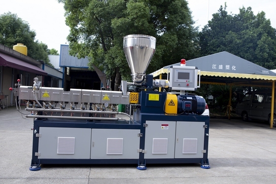 맞춤 요구 사항에 대한 듀얼 트윈 스크루 플라스틱 추출기 마스터배치 granulator