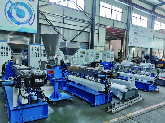 CE PVC PP PE 재활용 플라스틱 granulation 315kW와 함께 회전 트윈 스크루 extruder